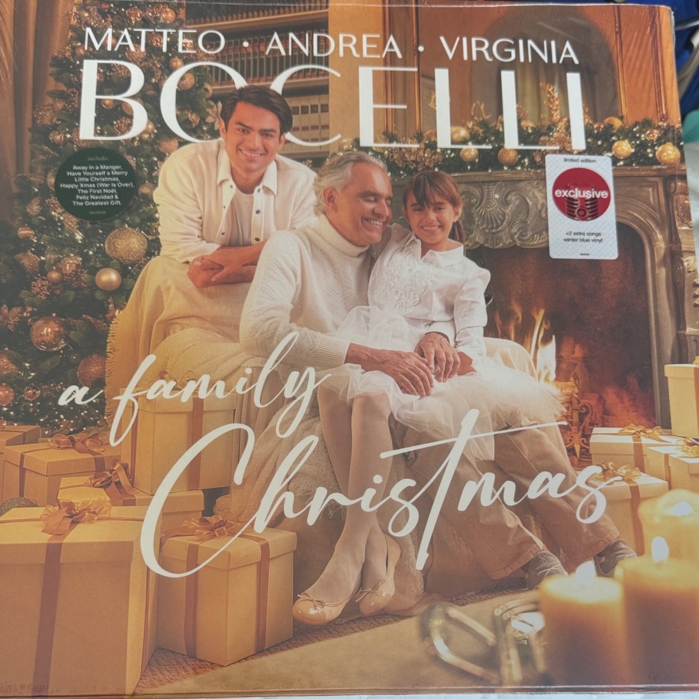 Family Christmas Album - Gold and White